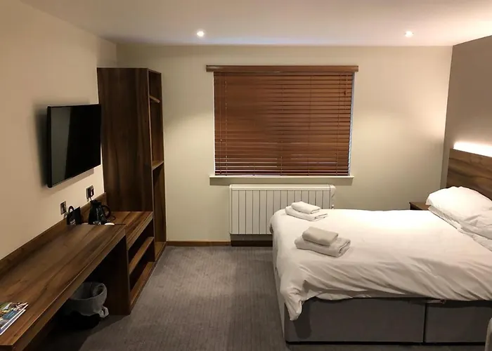 Raglan Lodge