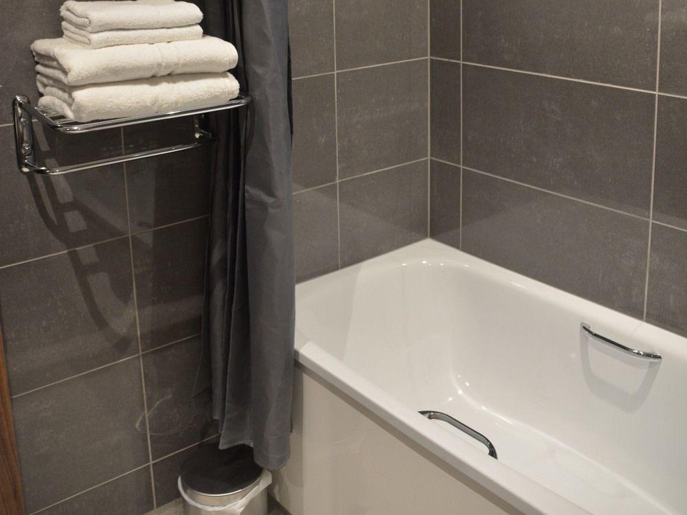 Hotel Raglan