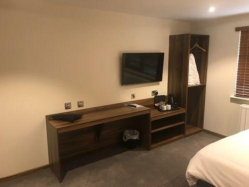 Raglan Hotel