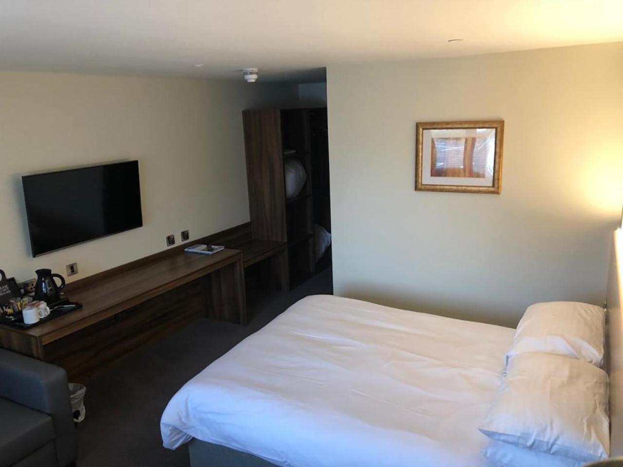 Hotel Raglan